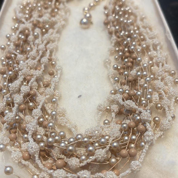 Beautiful vintage faux pearl necklace - Picture 5 of 10